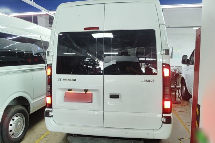 Used JMC Fushun 2022 2.0T Manual Multi-Function Passenger Vehicle Short Wheelbase Mid-Height Roof 6-Seater Rear