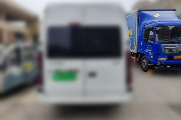Used JMC Fushun 2022 2.0T Manual Multi-Function Passenger Vehicle Mid-Range High Roof 6-7 Seats Rear