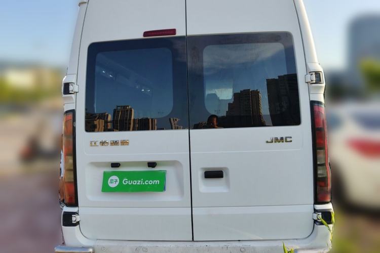 Used JMC Fushun 2022 2.0T Manual Multi-Function Passenger Vehicle Mid-Range High Roof 6-7 Seats Rear