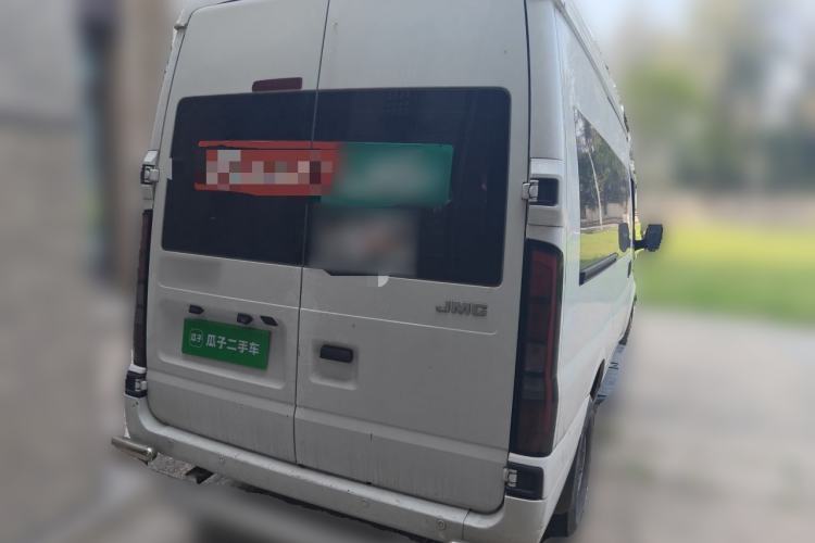 Used JMC Fushun 2022 2.0T Manual Multi-Function Passenger Vehicle Mid-Range High Roof 6-7 Seats Rear
