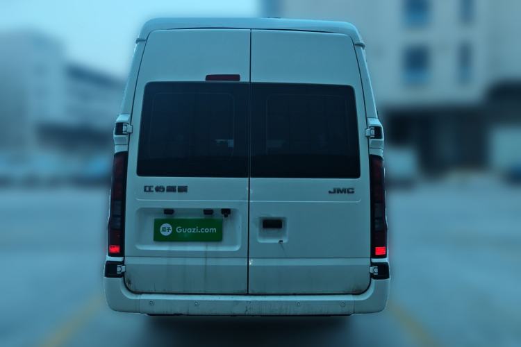 Used JMC Fushun 2022 2.0T Manual Multi-Function Passenger Vehicle Mid-Range High Roof 6-7 Seats Rear