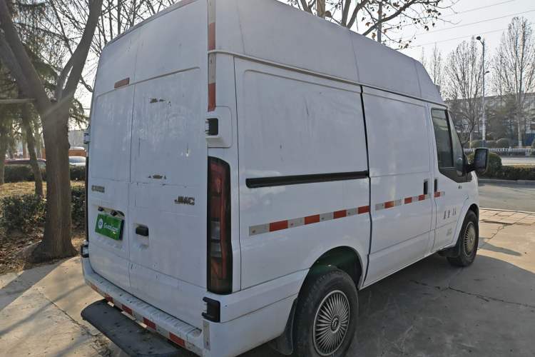Used JMC Fushun 2022 2.0T Manual Van Short Wheelbase Mid-Height Roof 3-Seater Rear Right 45 Deg