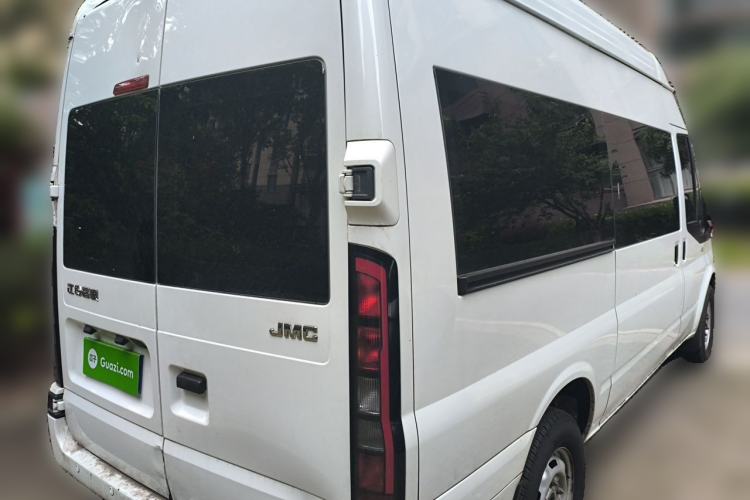 Used JMC Fushun 2022 2.0T Manual Multi-Function Passenger Vehicle Mid-Range High Roof 6-7 Seats Rear Right 45 Deg