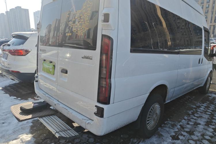 Used JMC Fushun 2022 2.0T Manual Multi-Function Passenger Vehicle Mid-Range High Roof 6-7 Seats Rear Right 45 Deg