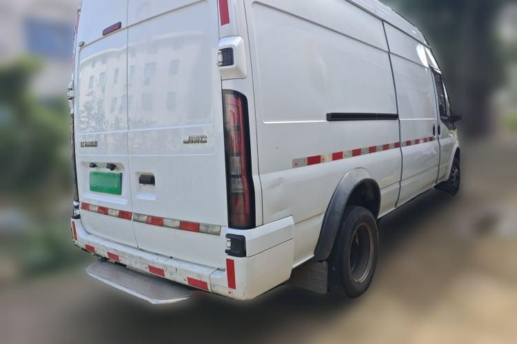 Used JMC Fushun 2022 2.0T Manual Van with Long Wheelbase Mid-Height Roof and 3 Seats Rear Right 45 Deg