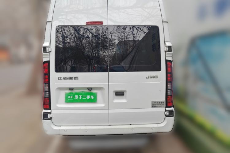 Used JMC Fushun 2022 2.0T Manual Multi-Function Passenger Vehicle Short Wheelbase Mid-Height Roof 6-Seater Rear