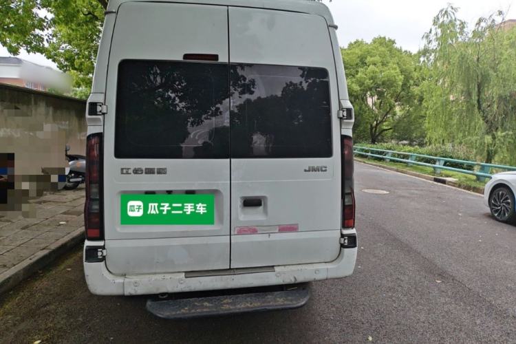 Used JMC Fushun 2022 2.0T Manual Multi-Function Passenger Vehicle Mid-Range High Roof 6-7 Seats Rear