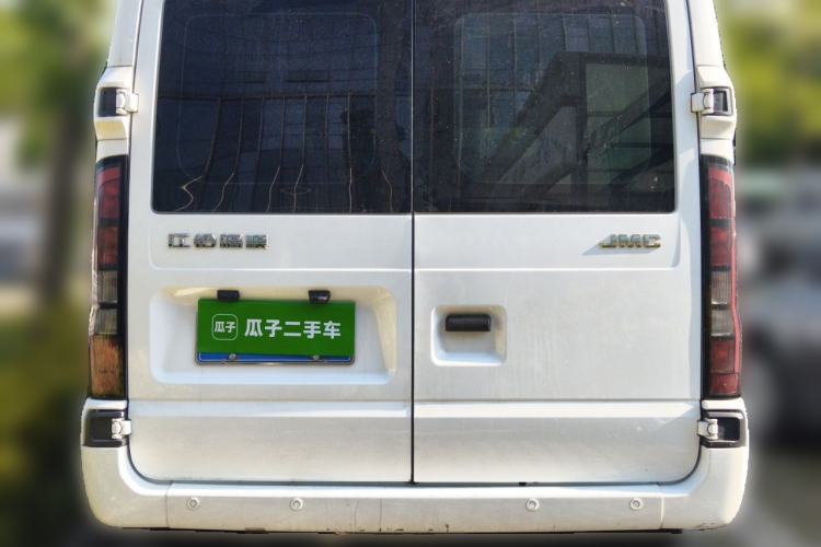 Used JMC Fushun 2022 2.0T Manual Multi-Function Passenger Vehicle Short Wheelbase Mid-Height Roof 6-Seater Rear