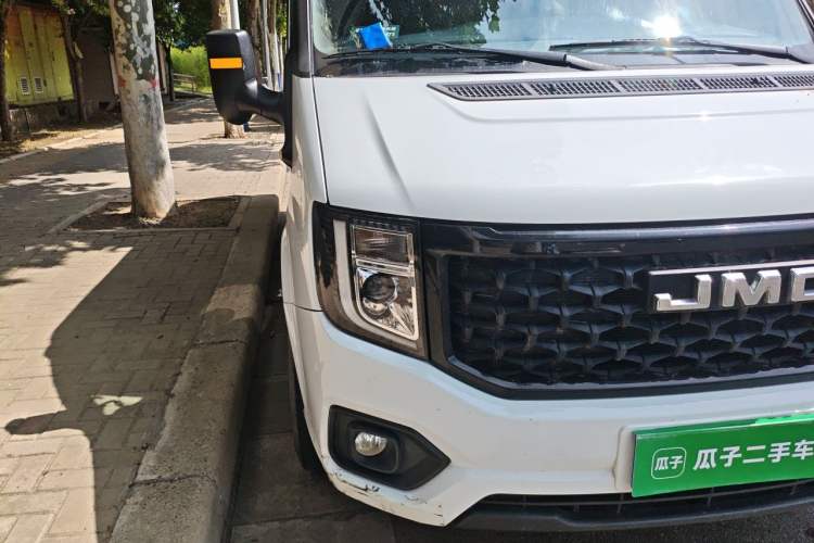 Used JMC Fushun 2022 2.0T Manual Multi-Function Passenger Vehicle Mid-Range High Roof 6-7 Seats Right Front Headlight