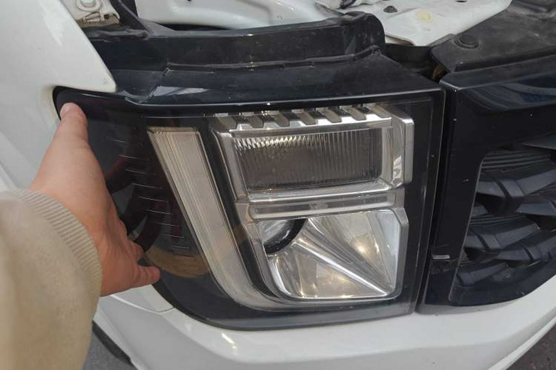 Used JMC Fushun 2022 2.0T Manual Multi-Function Passenger Vehicle Mid-Range High Roof 6-7 Seats Right Front Headlight