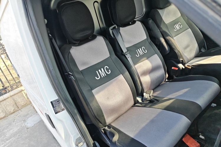 Used JMC Fushun 2022 2.0T Manual Van Short Wheelbase Mid-Height Roof 3-Seater Right Front Seat