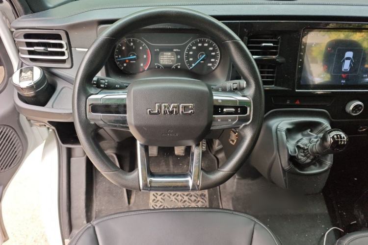 Used JMC Fushun 2022 2.0T Manual Multi-Function Passenger Vehicle Mid-Range High Roof 6-7 Seats Steering Wheel
