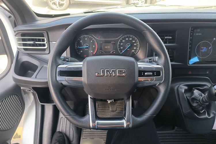 Used JMC Fushun 2022 2.0T Manual Multi-Function Passenger Vehicle Mid-Range High Roof 6-7 Seats Steering Wheel