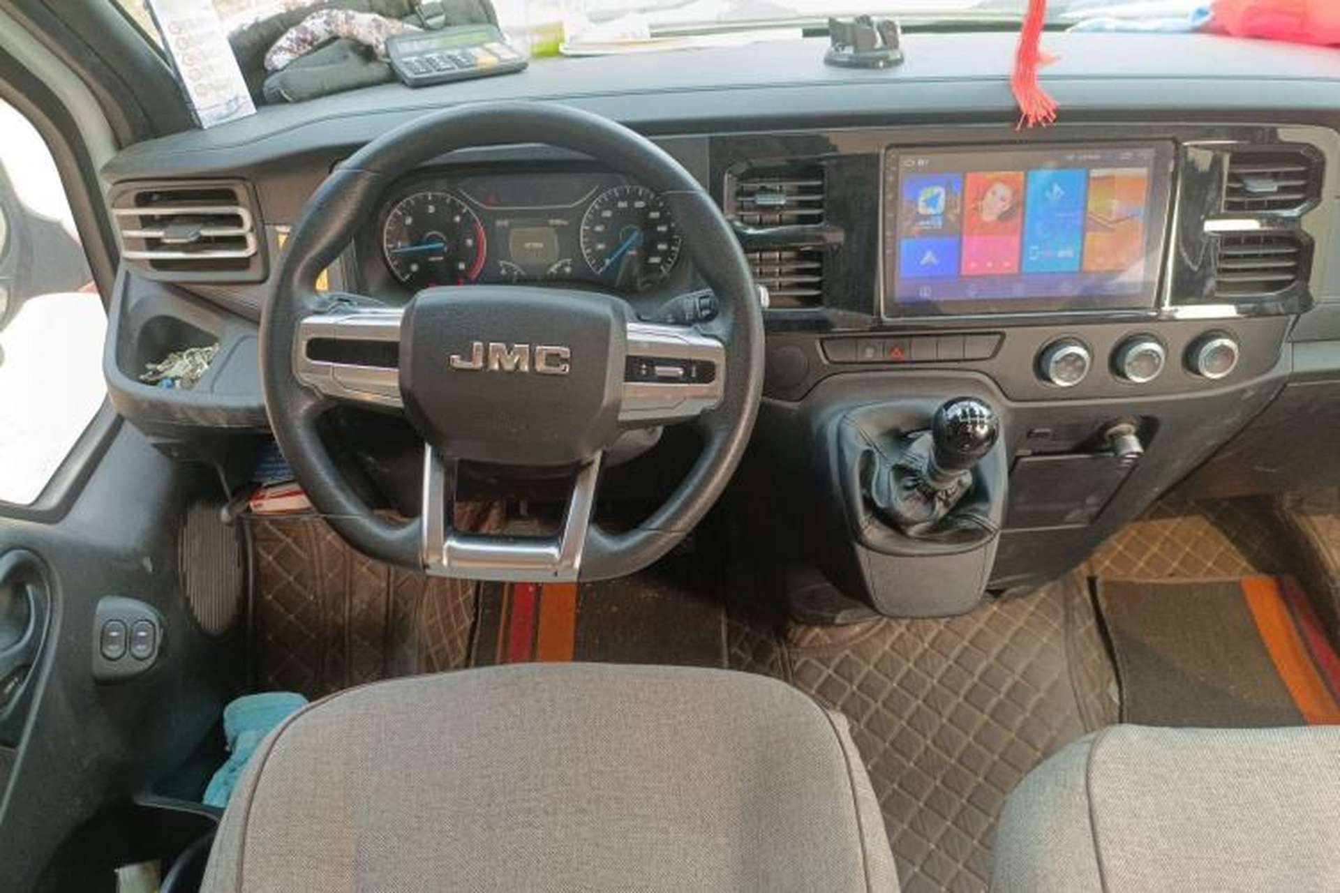 Used JMC Fushun 2022 2.0T Manual Multi-Function Passenger Vehicle Short Wheelbase Mid-Height Roof 6-Seater Steering Wheel