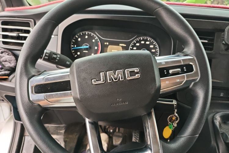 Used JMC Fushun 2022 2.0T Manual Multi-Function Passenger Vehicle Mid-Roof 6-7 Seater Steering Wheel