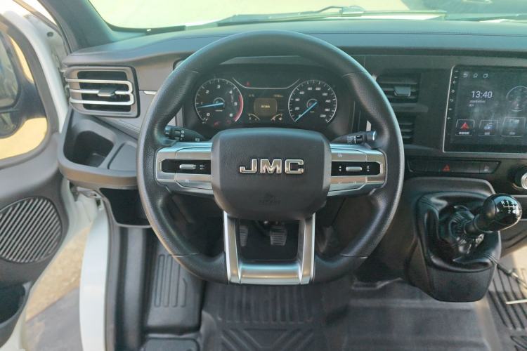 Used JMC Fushun 2022 2.0T Manual Van with Long Wheelbase Mid-Height Roof and 3 Seats Steering Wheel