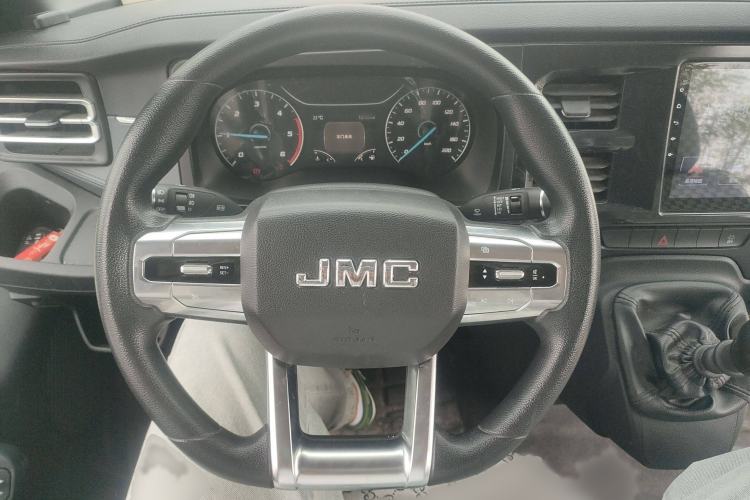 Used JMC Fushun 2022 2.0T Manual Multi-Function Passenger Vehicle Mid-Range High Roof 6-7 Seats Steering Wheel
