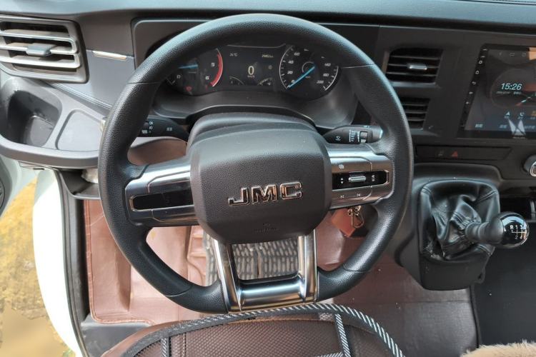 Used JMC Fushun 2022 2.0T Manual Multi-Function Passenger Vehicle Short Wheelbase Mid-Height Roof 6-Seater Steering Wheel