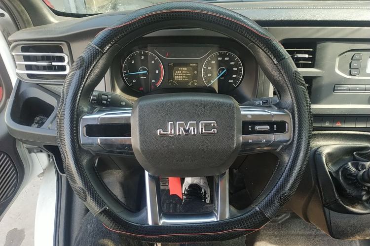 Used JMC Fushun 2022 2.0T Manual Multi-Function Passenger Vehicle Mid-Range High Roof 6-7 Seats Steering Wheel