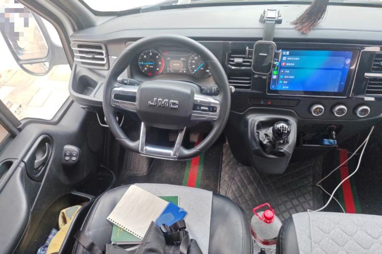 Used JMC Fushun 2022 2.0T Manual Multi-Function Passenger Vehicle Short Wheelbase Mid-Height Roof 6-Seater Steering Wheel