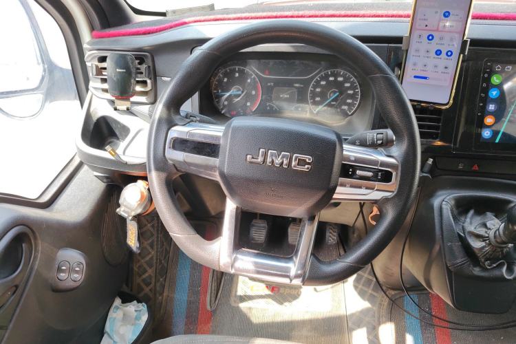 Used JMC Fushun 2022 2.0T Manual Multi-Function Passenger Vehicle Mid-Range High Roof 6-7 Seats Steering Wheel