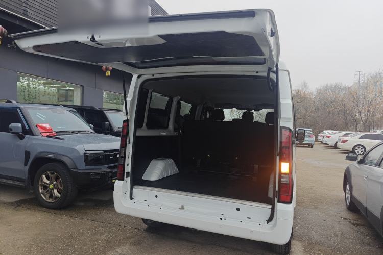 Used JMC Fushun 2022 2.0T Manual Multi-Function Passenger Vehicle Short Wheelbase Low Roof 6-Seater Trunk