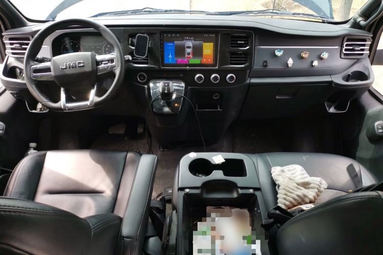 Used JMC Fushun 2023 2.0T Automatic Short-Wheelbase Low-Roof Commercial & Multi-Purpose Passenger Vehicle 6 Seats with Lift-Up Tailgate Center Console