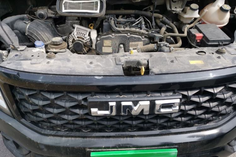 Used JMC Fushun 2023 2.0T Automatic Short-Wheelbase Low-Roof Commercial & Multi-Purpose Passenger Vehicle 6 Seats with Lift-Up Tailgate Engine Bay