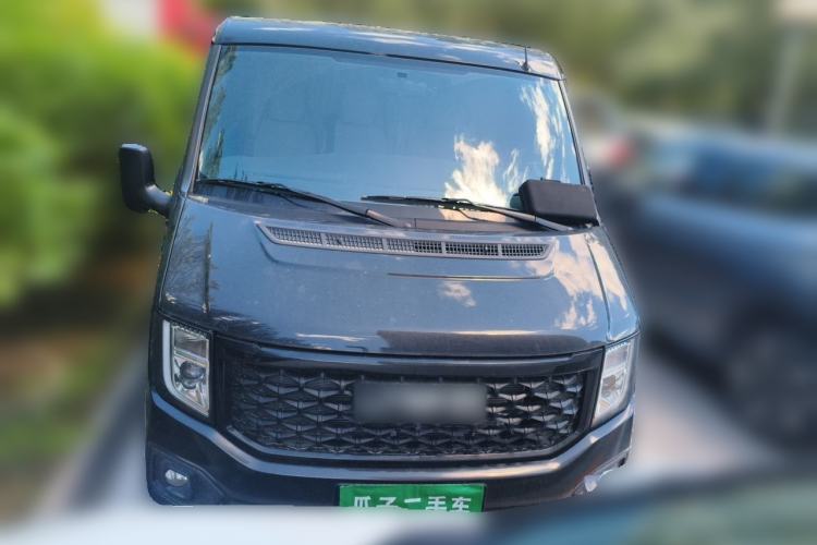 Used JMC Fushun 2023 2.0T Automatic Short-Wheelbase Low-Roof Commercial & Multi-Purpose Passenger Vehicle 6-Seater with Dual-Opening Tailgate Front