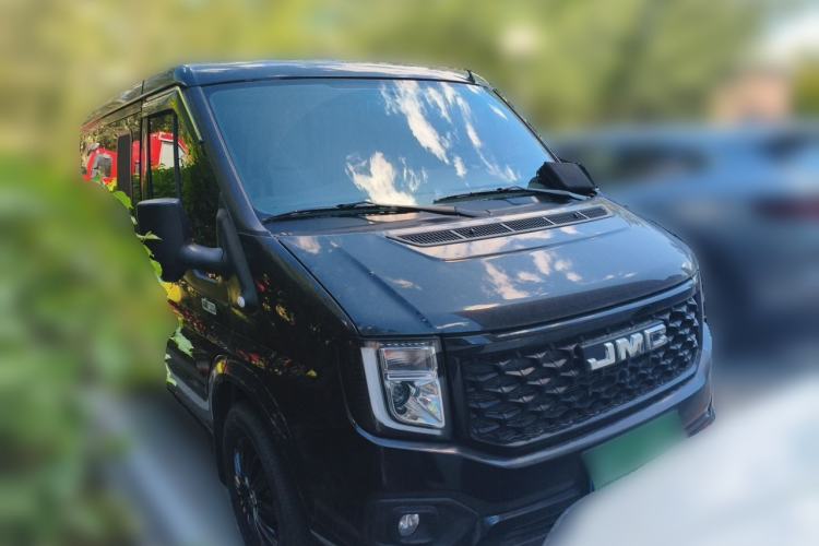 Used JMC Fushun 2023 2.0T Automatic Short-Wheelbase Low-Roof Commercial & Multi-Purpose Passenger Vehicle 6-Seater with Dual-Opening Tailgate Front Right 45 Deg