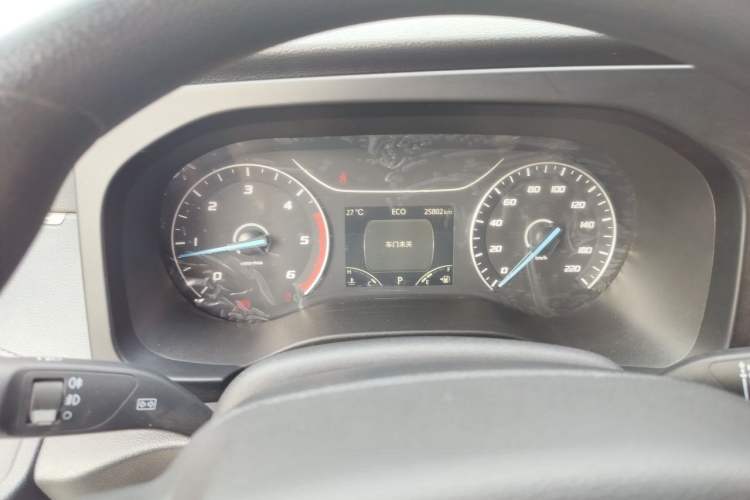 Used JMC Fushun 2023 2.0T Automatic Short-Wheelbase Low-Roof Commercial & Multi-Purpose Passenger Vehicle 6-Seater with Dual-Opening Tailgate Instrument Cluster