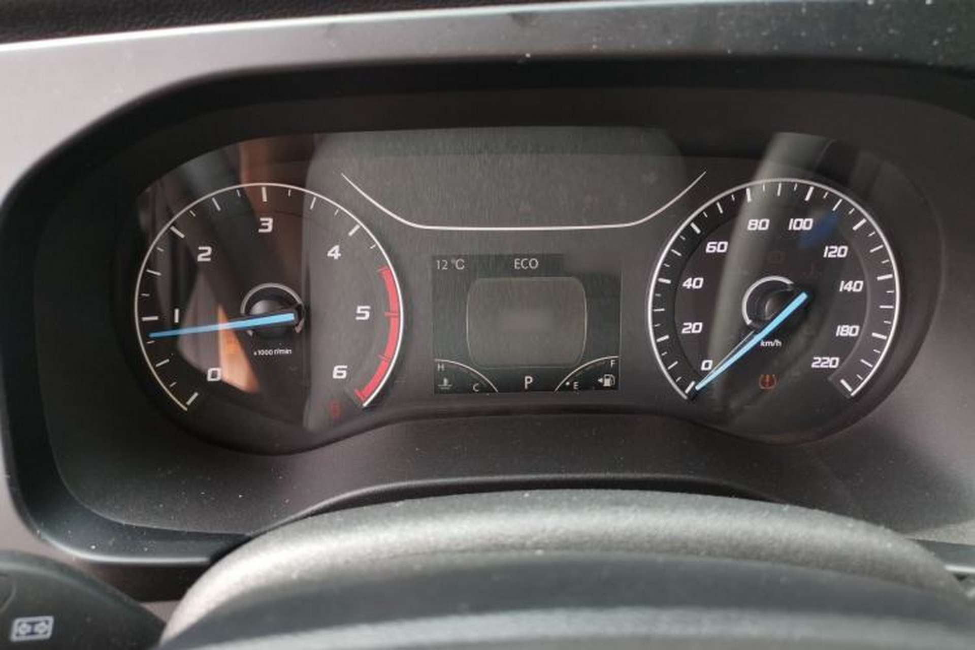 Used JMC Fushun 2023 2.0T Automatic Short-Wheelbase Low-Roof Commercial & Multi-Purpose Passenger Vehicle 6 Seats with Lift-Up Tailgate Instrument Cluster