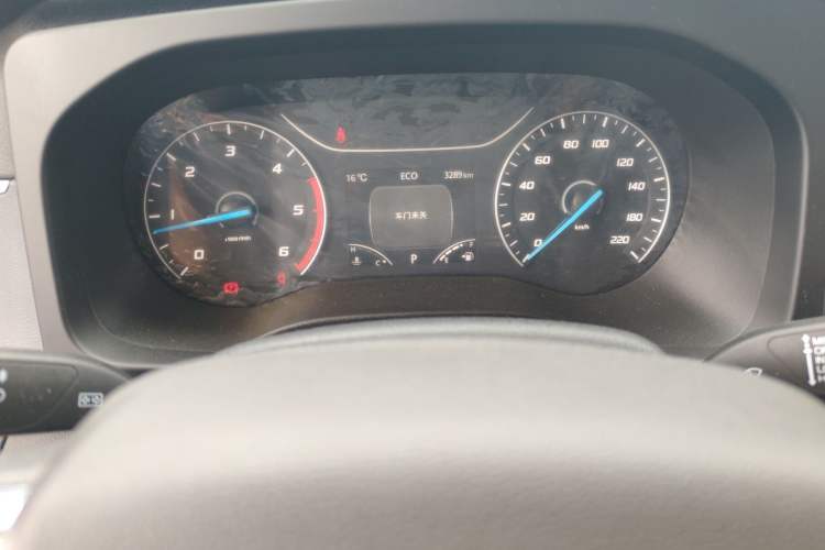 Used JMC Fushun 2023 2.0T Automatic Mid-Range High-Roof Commercial Multi-Purpose 7-Seater Passenger Vehicle Instrument Cluster