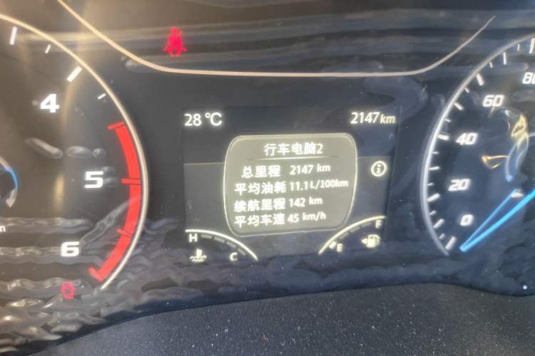 Used JMC Fushun 2023 2.0T Manual Short Wheelbase Low-Roof Commercial Multi-Purpose Passenger Vehicle 6 Seats with Lift-Up Tailgate Odometer Close Up