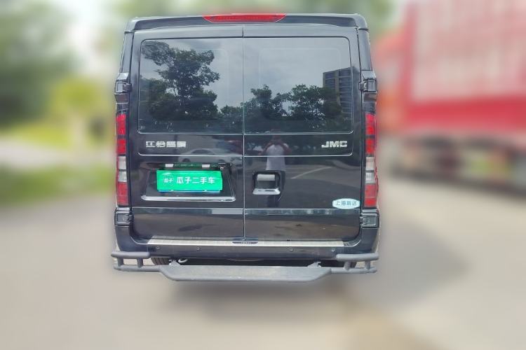 Used JMC Fushun 2023 2.0T Automatic Short-Wheelbase Low-Roof Commercial & Multi-Purpose Passenger Vehicle 6-Seater with Dual-Opening Tailgate Rear