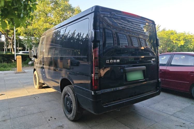 Used JMC Fushun 2023 2.0T Manual Short Wheelbase Low-Roof Commercial Multi-Purpose Passenger Vehicle 6 Seats with Lift-Up Tailgate Rear Left 45 Deg