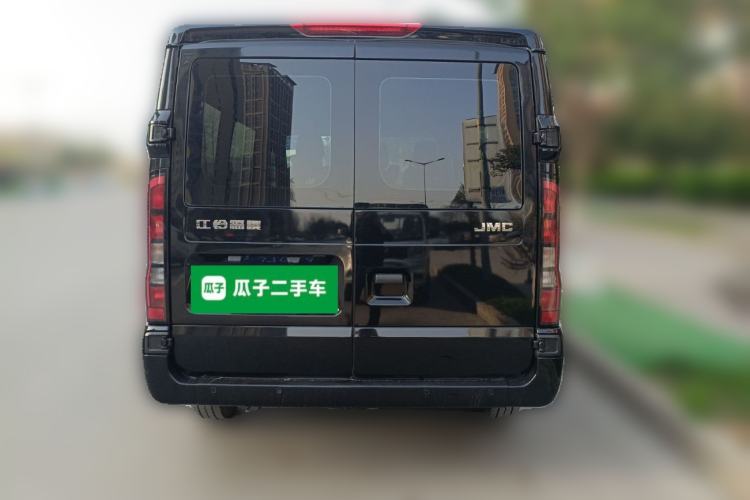 Used JMC Fushun 2023 2.0T Automatic Short-Wheelbase Low-Roof Commercial & Multi-Purpose Passenger Vehicle 6-Seater with Dual-Opening Tailgate Rear