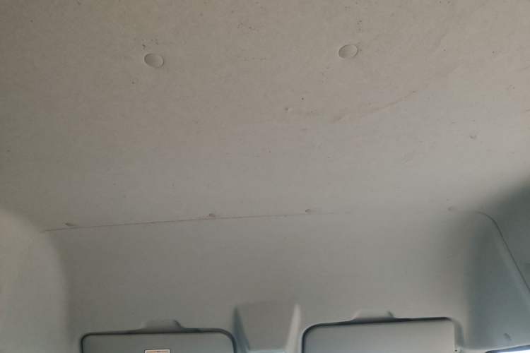 Used JMC Fushun 2023 2.0T Automatic Mid-Range Mid-Roof Commercial Multi-Purpose 6-Seater Passenger Vehicle Headliner