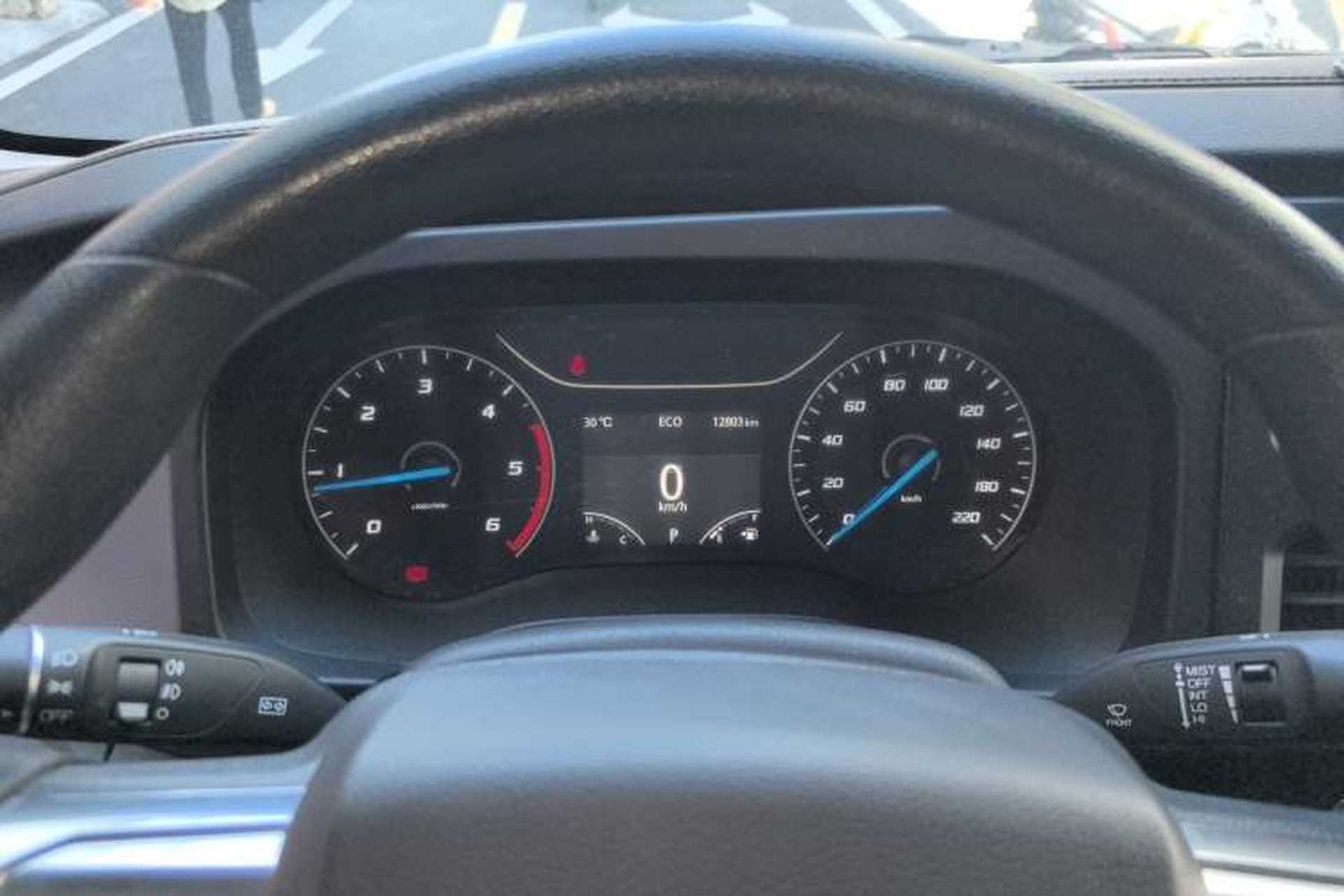 Used JMC Fushun 2023 2.0T Automatic Mid-Range Mid-Roof Commercial Multi-Purpose 7-Seater Passenger Vehicle Instrument Cluster