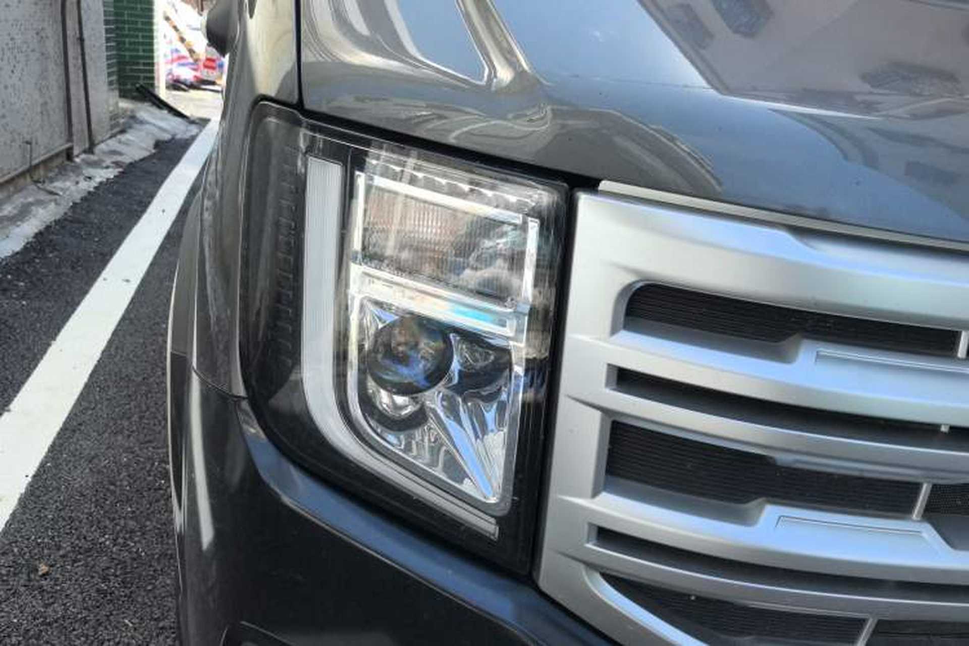 Used JMC Fushun 2023 2.0T Automatic Mid-Range Mid-Roof Commercial Multi-Purpose 7-Seater Passenger Vehicle Right Front Headlight