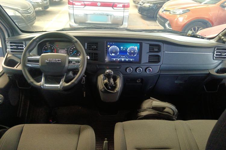 Used JMC Fushun 2023 2.0T Manual Short Wheelbase Low-Roof Commercial Multi-Purpose Passenger Vehicle 6 Seats with Lift-Up Tailgate Center Console