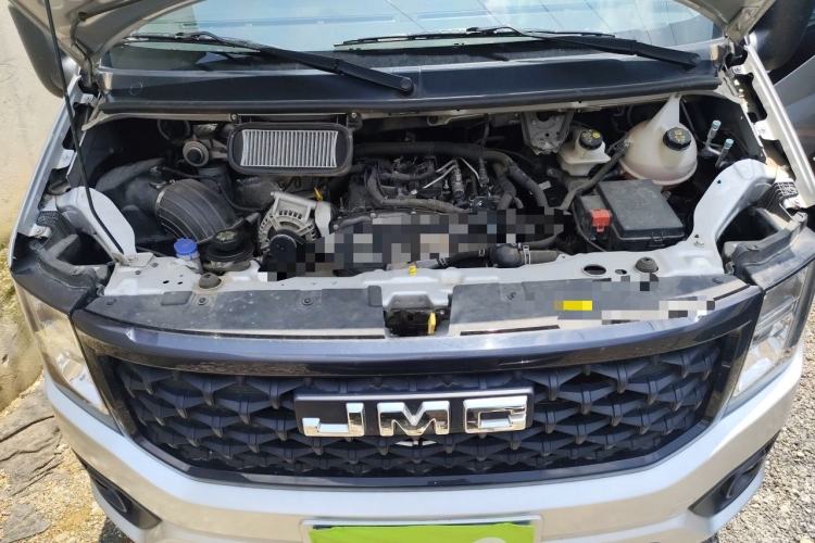 Used JMC Fushun 2023 2.0T Automatic Short-Wheelbase Low-Roof Commercial & Multi-Purpose Passenger Vehicle 6-Seater with Dual-Opening Tailgate Engine Bay