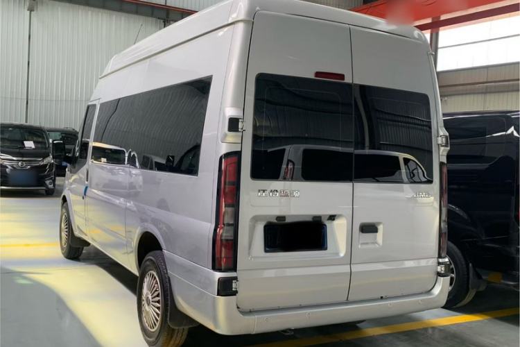 Used JMC Fushun 2023 2.0T Manual Mid-axle Mid-roof Commercial Multi-purpose 6-Seater Passenger Vehicle Exterior 4