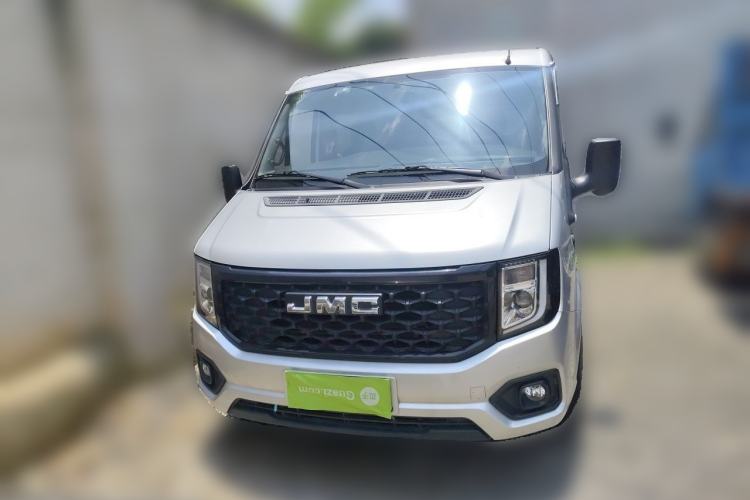 Used JMC Fushun 2023 2.0T Automatic Short-Wheelbase Low-Roof Commercial & Multi-Purpose Passenger Vehicle 6-Seater with Dual-Opening Tailgate Front