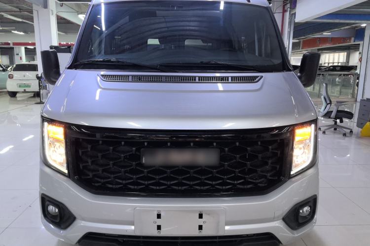 Used JMC Fushun 2023 2.0T Manual Short-Wheelbase Low-Roof Commercial Multi-Purpose Passenger Vehicle 6 Seats with Dual-Opening Tailgate Front