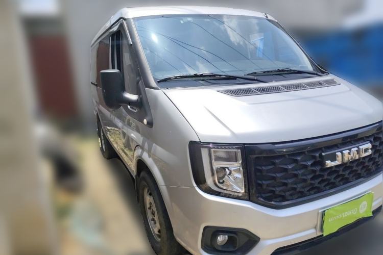 Used JMC Fushun 2023 2.0T Automatic Short-Wheelbase Low-Roof Commercial & Multi-Purpose Passenger Vehicle 6-Seater with Dual-Opening Tailgate Front Right 45 Deg