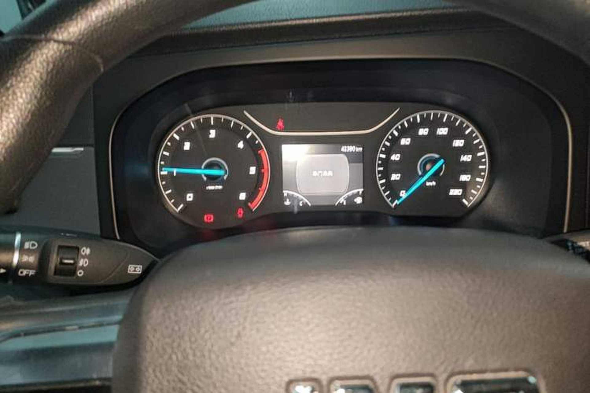 Used JMC Fushun 2023 2.0T Manual Mid-axle Mid-roof Commercial Multi-purpose 6-Seater Passenger Vehicle Instrument Cluster