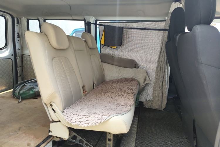 Used JMC Fushun 2023 2.0T Automatic Short-Wheelbase Low-Roof Commercial & Multi-Purpose Passenger Vehicle 6-Seater with Dual-Opening Tailgate Left Rear Seat