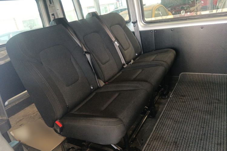 Used JMC Fushun 2023 2.0T Manual Short Wheelbase Low-Roof Commercial Multi-Purpose Passenger Vehicle 6 Seats with Lift-Up Tailgate Left Rear Seat