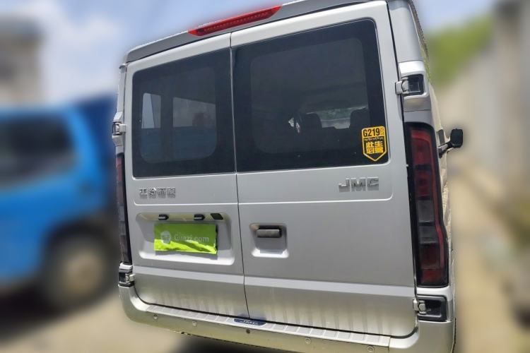 Used JMC Fushun 2023 2.0T Automatic Short-Wheelbase Low-Roof Commercial & Multi-Purpose Passenger Vehicle 6-Seater with Dual-Opening Tailgate Rear